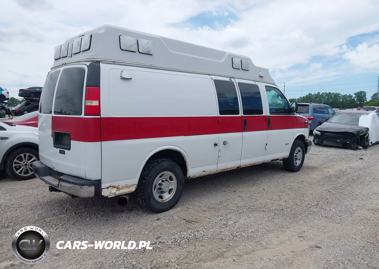 2008 Chevrolet Express Cargo Van Work Van VIN:1GBHG396X81112919 - 4