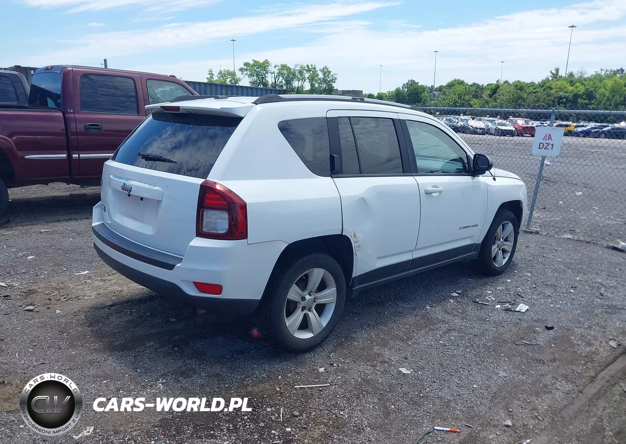 2016 Jeep Compass Sport VIN:1C4NJCBA6GD742755 - 4