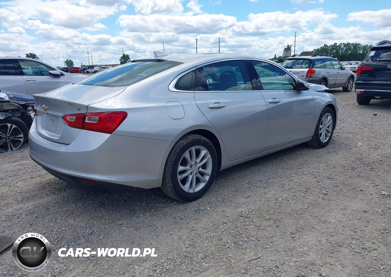 2018 Chevrolet Malibu Lt VIN:1G1ZD5ST1JF141683 - 4