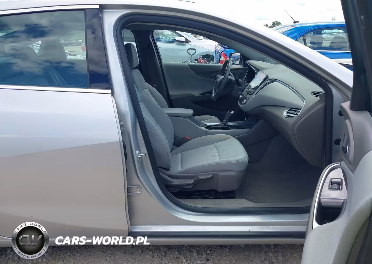 2018 Chevrolet Malibu Lt VIN:1G1ZD5ST1JF141683 - 5