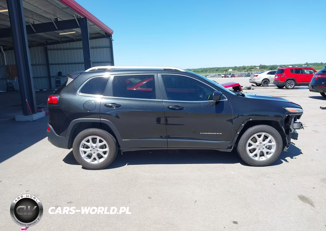 2015 Jeep Cherokee Latitude VIN:1C4PJMCB1FW649327 - 14