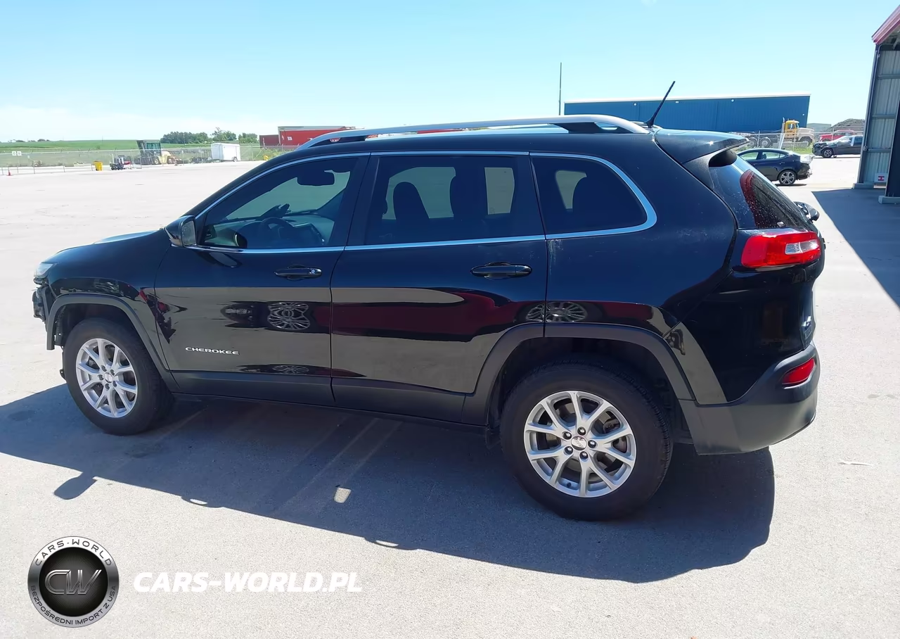 2015 Jeep Cherokee Latitude VIN:1C4PJMCB1FW649327 - 15