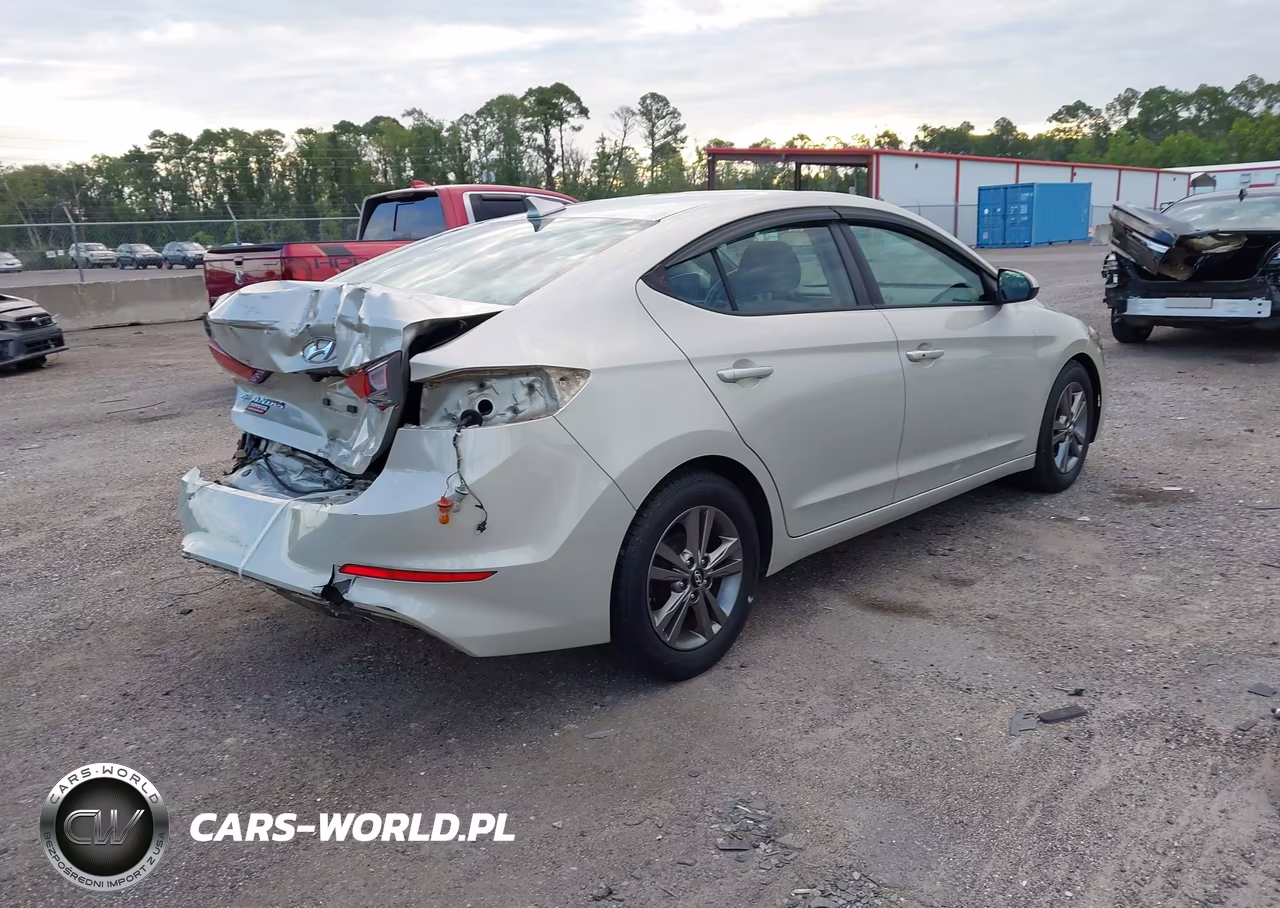 2017 Hyundai Elantra Se VIN:5NPD84LF2HH014062 - 4