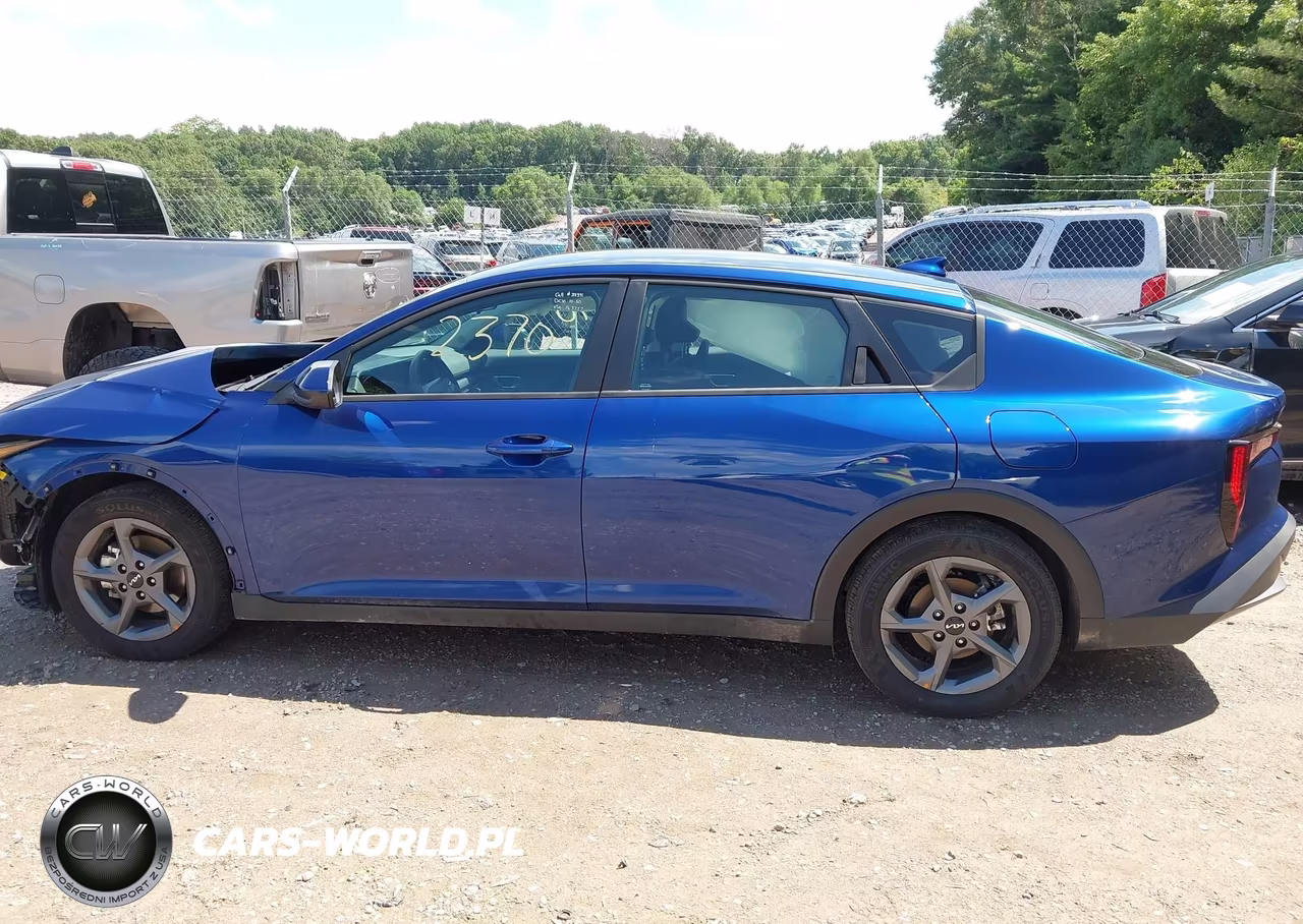 2025 Kia K4 Lxs VIN:3KPFT4DE2SE163757 - 15