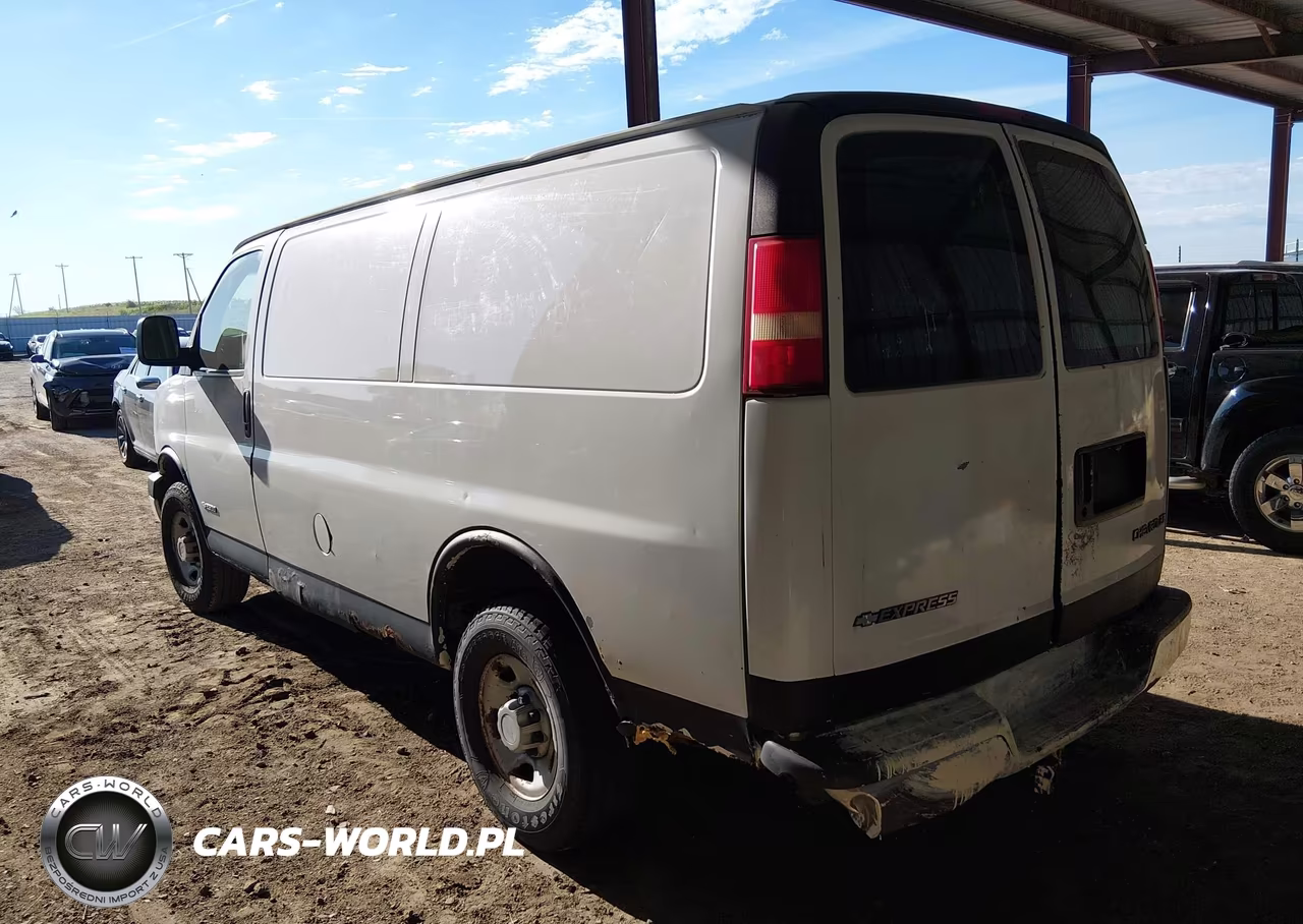 2005 Chevrolet Express VIN:1GCGG25V051269367 - 3