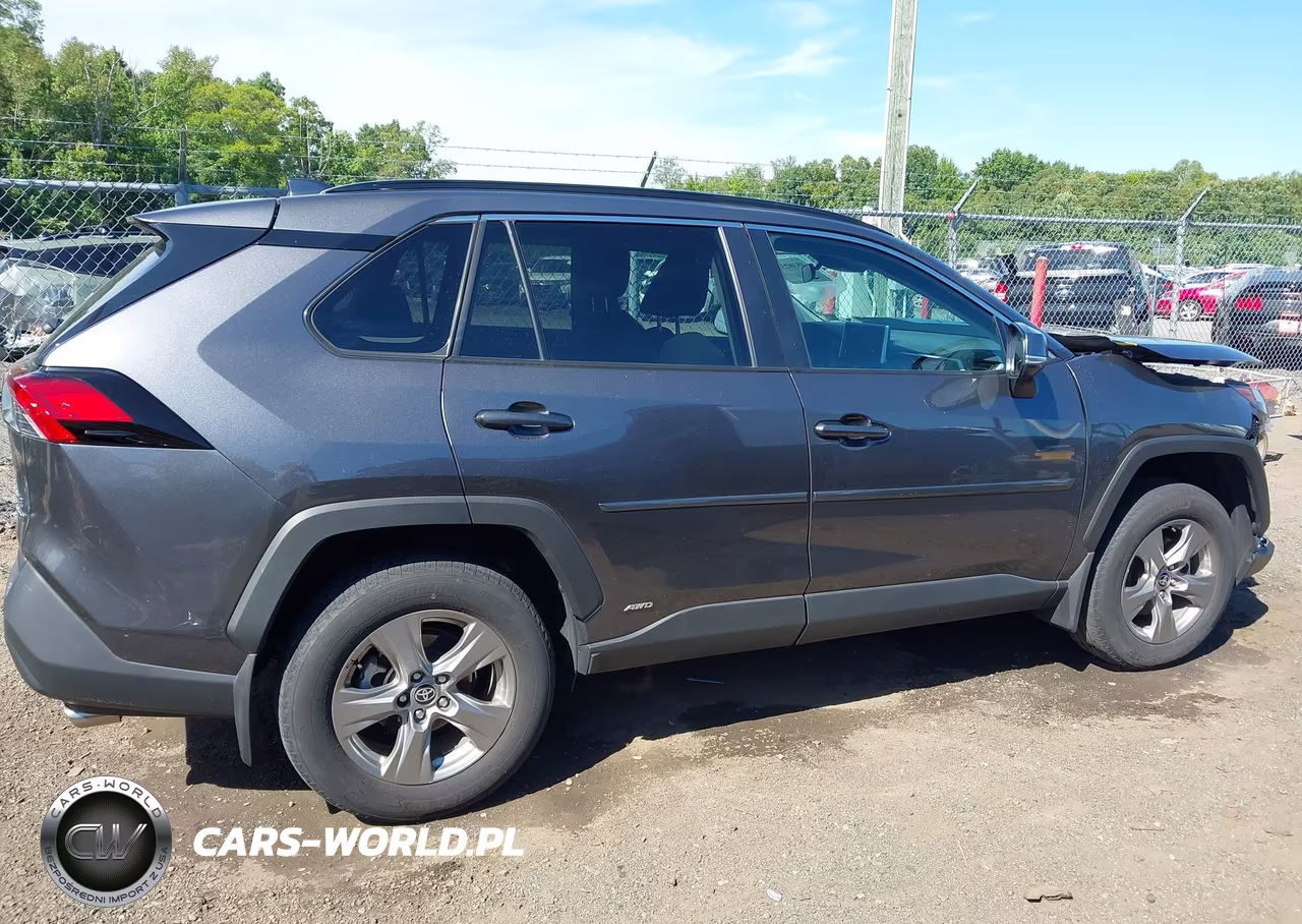 2024 Toyota Rav4 Hybrid Xle VIN:4T3RWRFV8RU145888 - 14