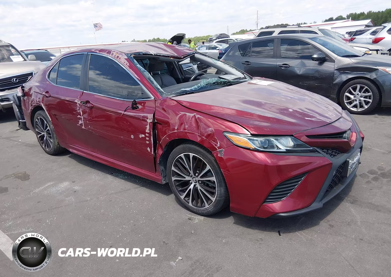 2018 Toyota Camry Se – zdjęcie 1 z 17