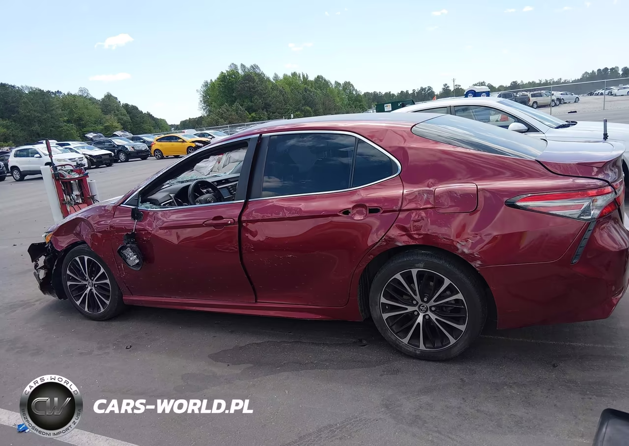 2018 Toyota Camry Se VIN:4T1B11HK4JU665393 - 15