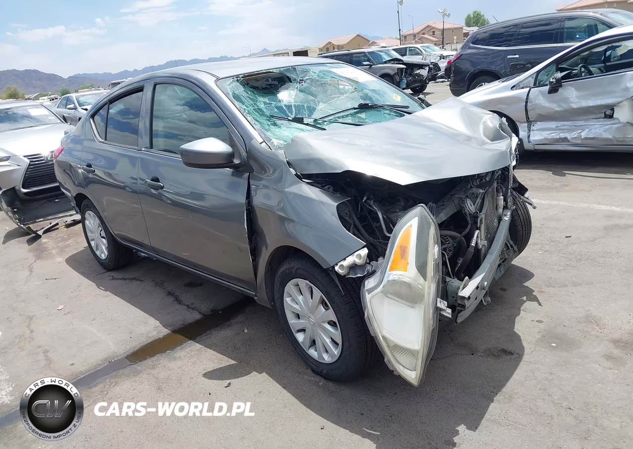 2016 Nissan Versa 1.6 S+ – zdjęcie 1 z 17