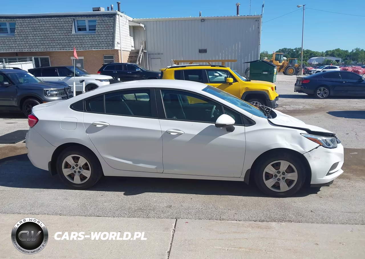 2018 Chevrolet Cruze Ls Auto VIN:1G1BC5SM2J7134975 - 13