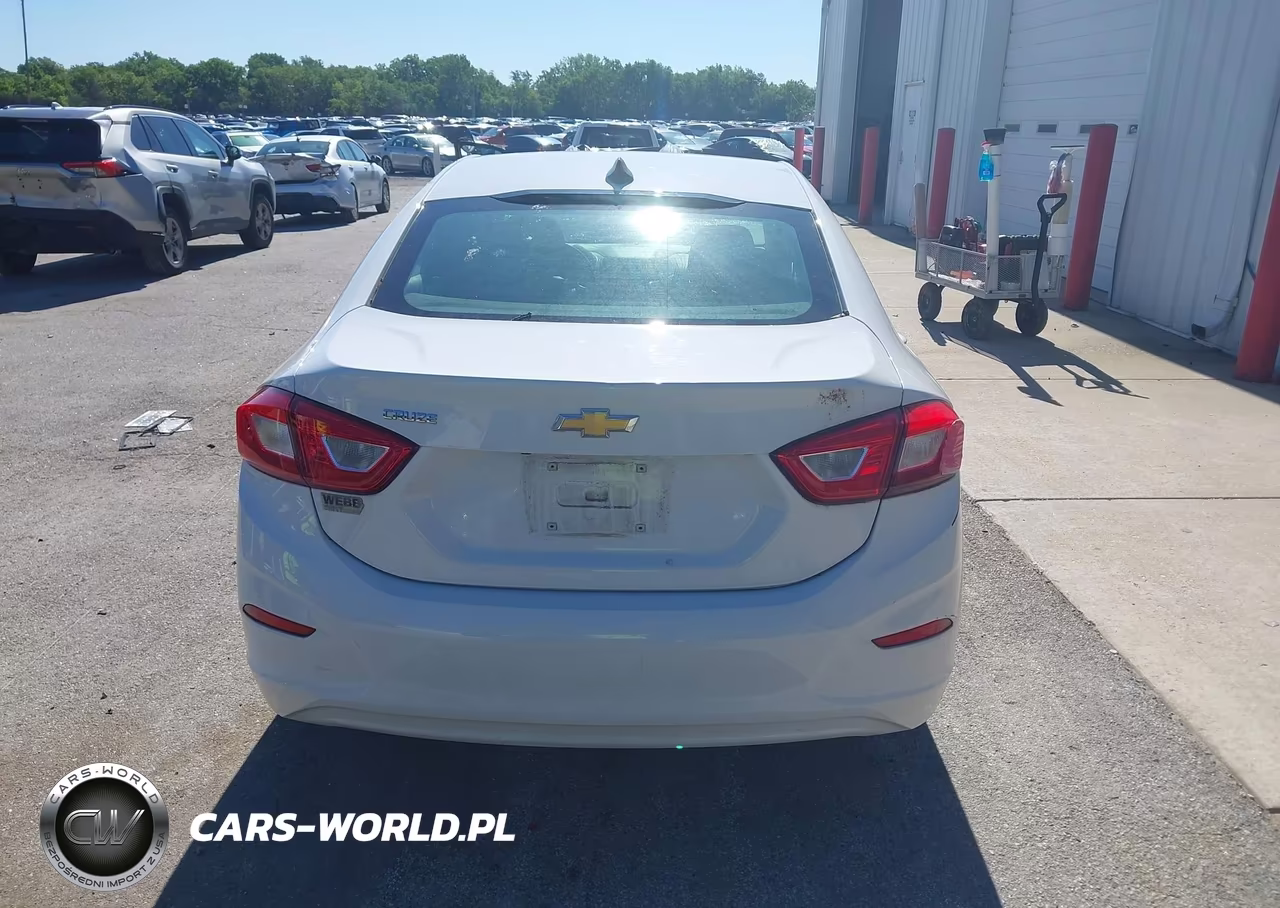 2018 Chevrolet Cruze Ls Auto VIN:1G1BC5SM2J7134975 - 16
