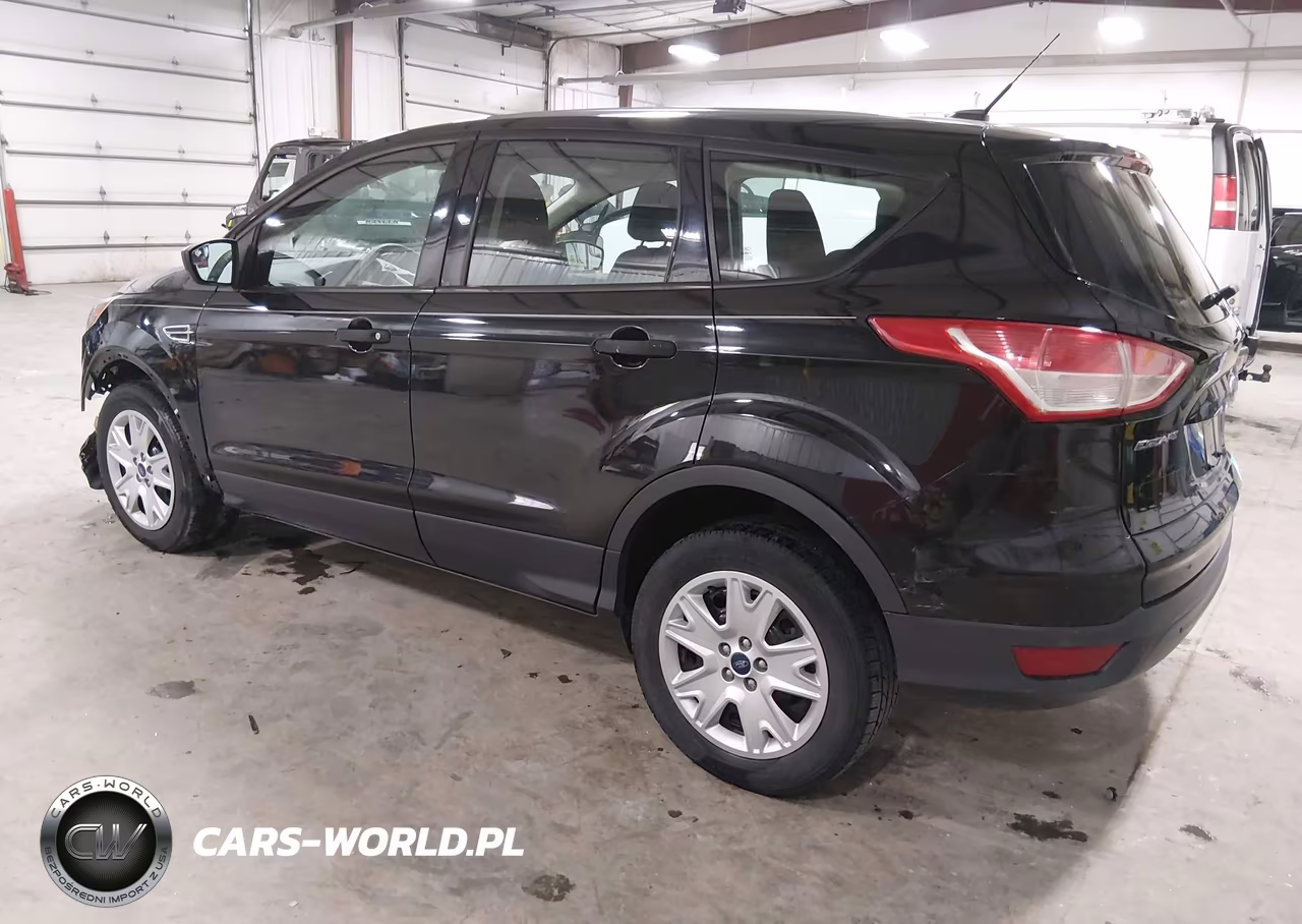 2013 Ford Escape S VIN:1FMCU0F75DUB52128 - 3