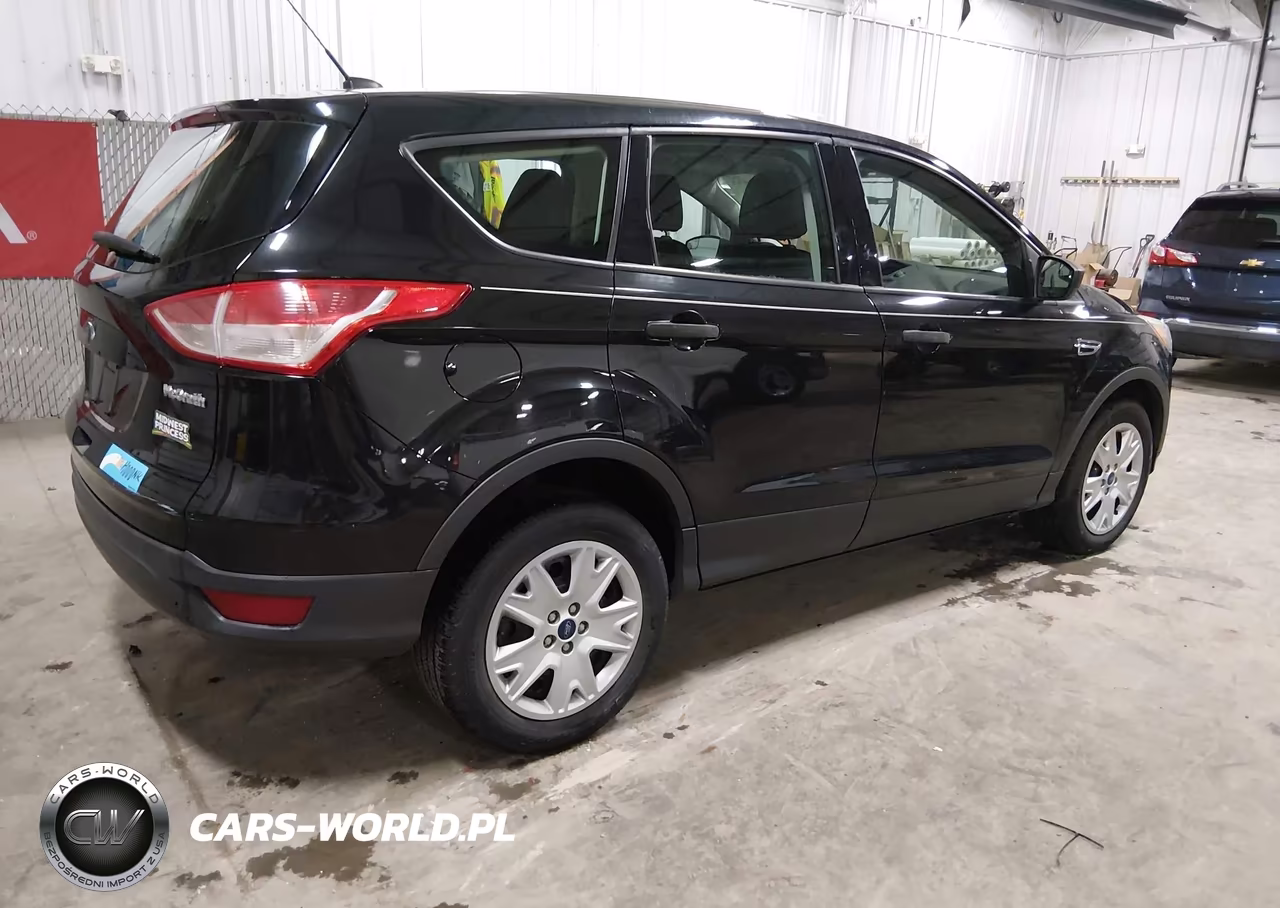 2013 Ford Escape S VIN:1FMCU0F75DUB52128 - 4