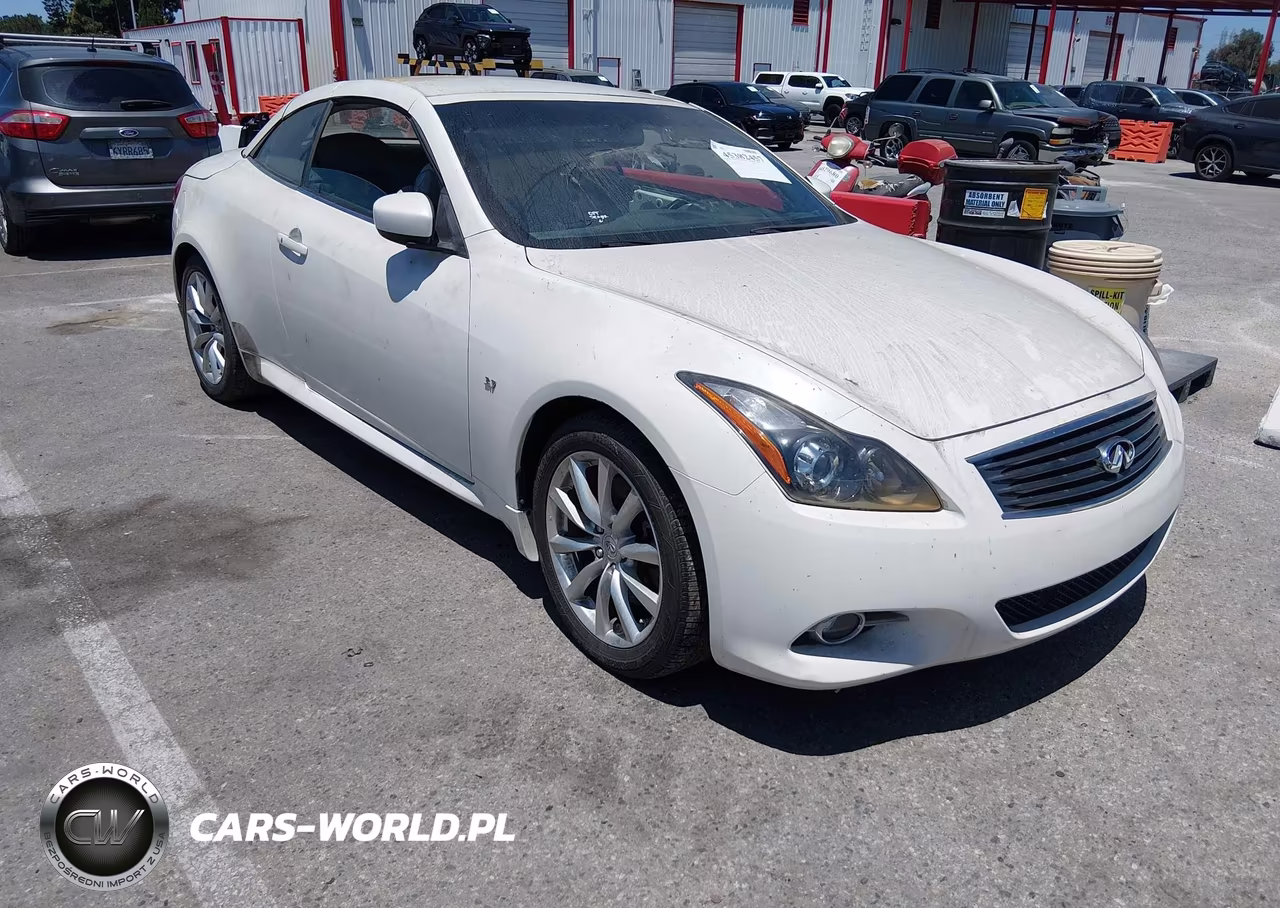 2015 INFINITI Q60