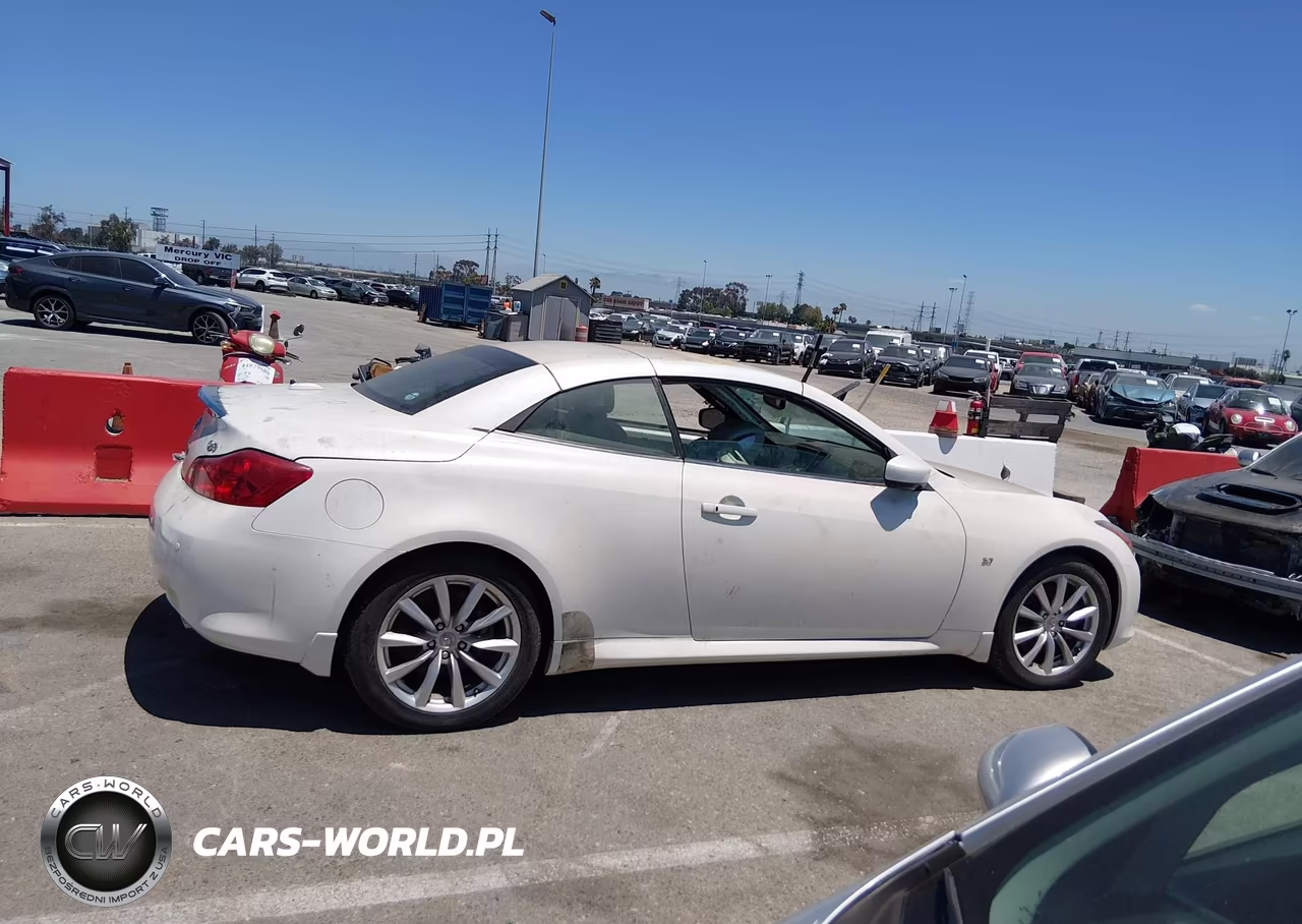 2015 INFINITI Q60 VIN:JN1CV6FE7FM810573 - 13