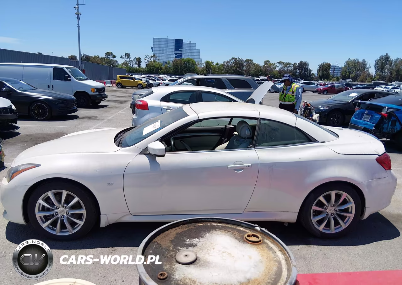 2015 INFINITI Q60 VIN:JN1CV6FE7FM810573 - 14