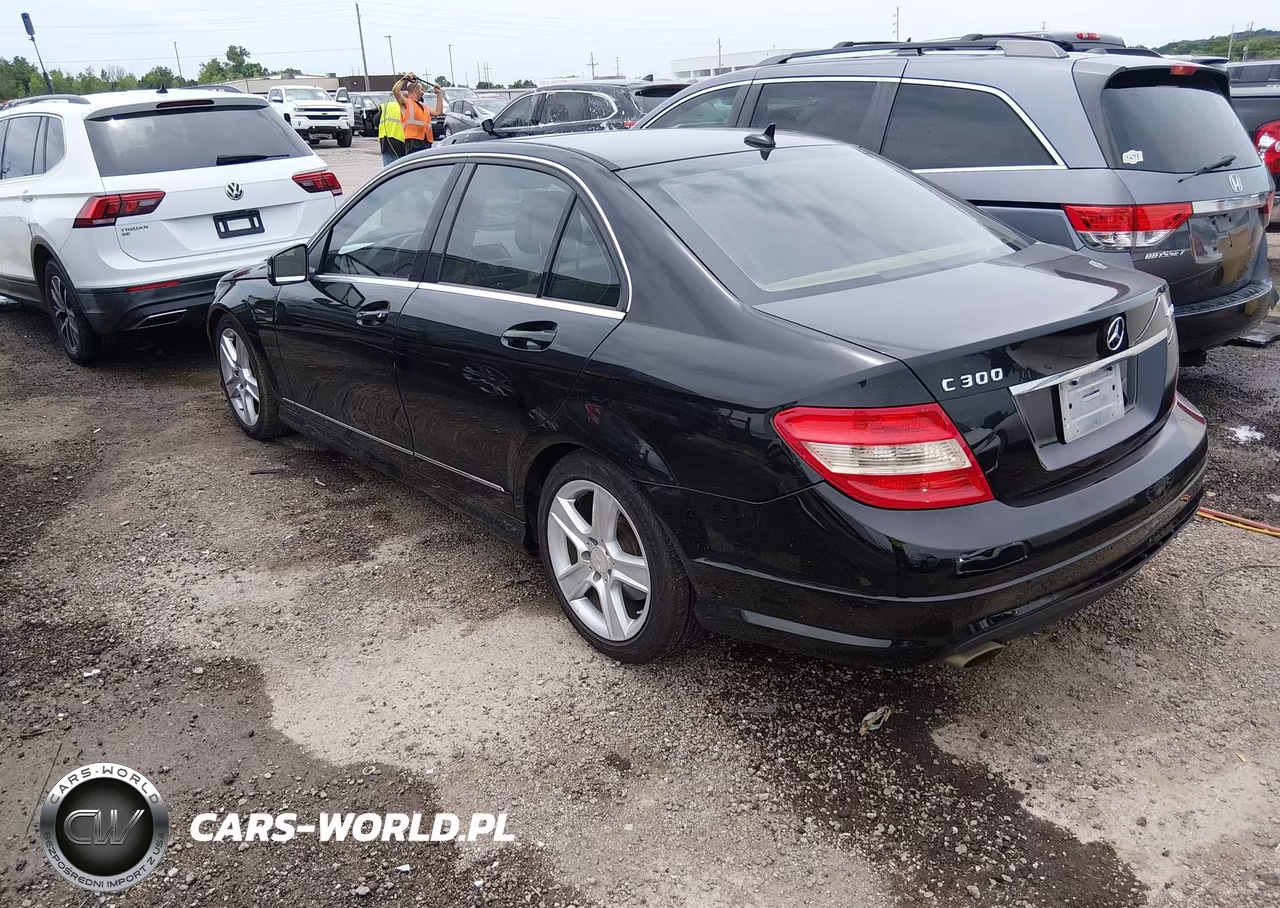 2011 Mercedes-Benz C 300 Luxury 4Matic-Sport 4Matic VIN:WDDGF8BB4BR177049 - 3