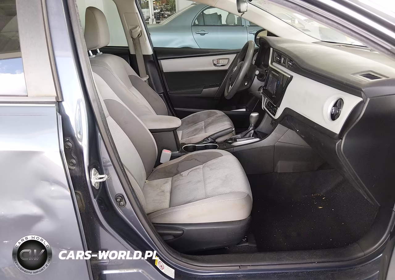2018 Toyota Corolla Le VIN:5YFBURHE5JP792252 - 5