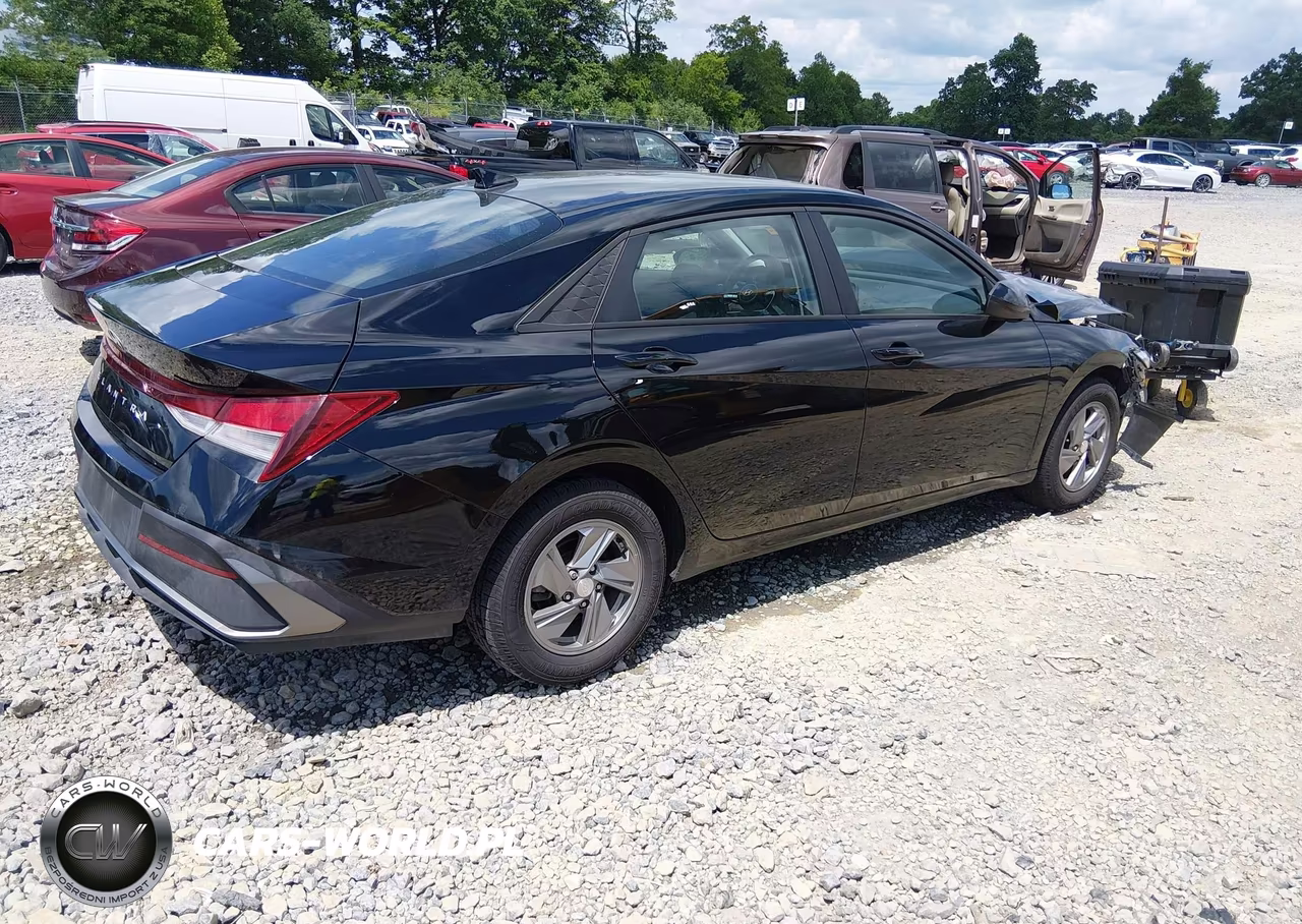 2025 Hyundai Elantra Se VIN:KMHLL4DG5SU873611 - 4