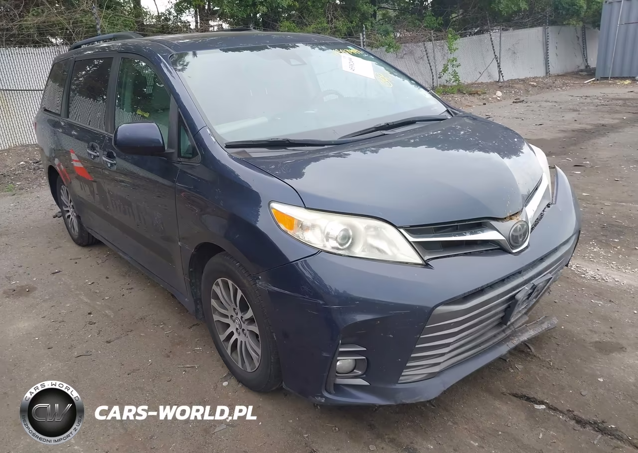 2018 Toyota Sienna Xle 8 Passenger – zdjęcie 1 z 17