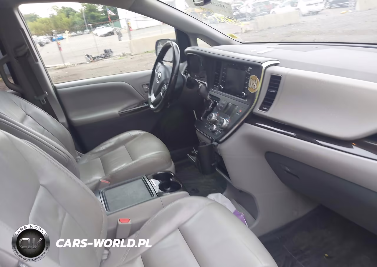 2018 Toyota Sienna Xle 8 Passenger VIN:5TDYZ3DC9JS960141 - 5