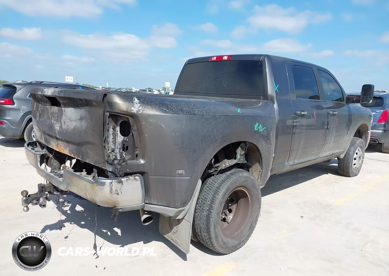 2019 Ram 3500 Big Horn VIN:3C63RRLL8KG624096 - 4