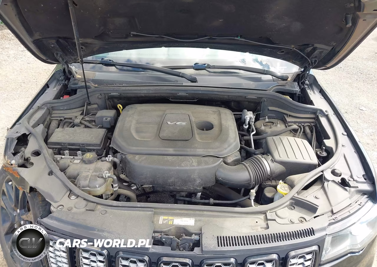 2018 Jeep Grand Cherokee Altitude 4X4 VIN:1C4RJFAG3JC357451 - 10