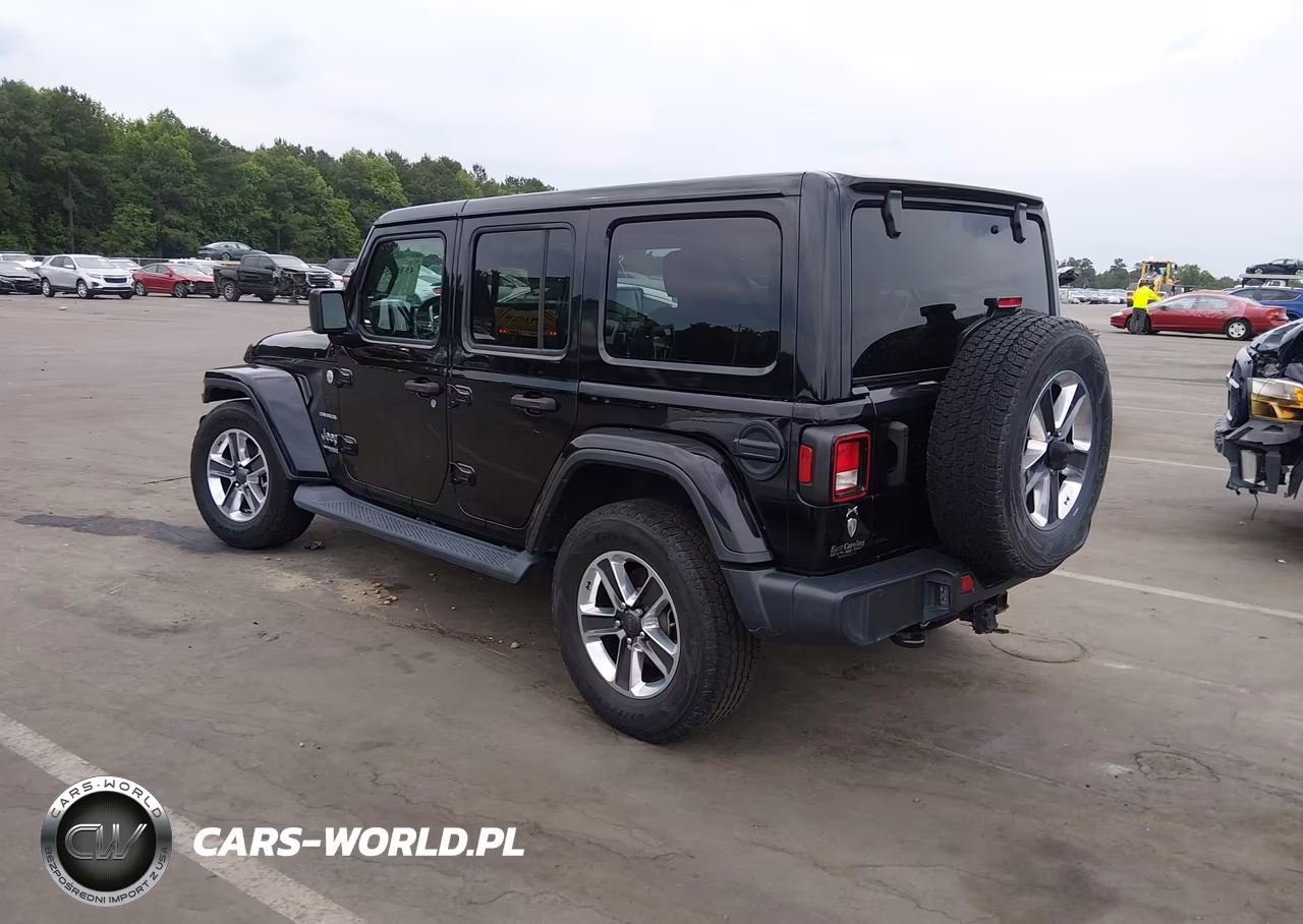2021 Jeep Wrangler Unlimited Sahara 4X4 VIN:1C4HJXEG8MW550418 - 3