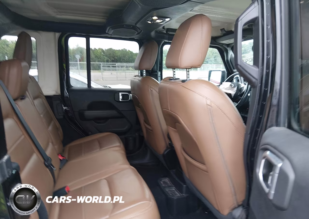 2021 Jeep Wrangler Unlimited Sahara 4X4 VIN:1C4HJXEG8MW550418 - 8