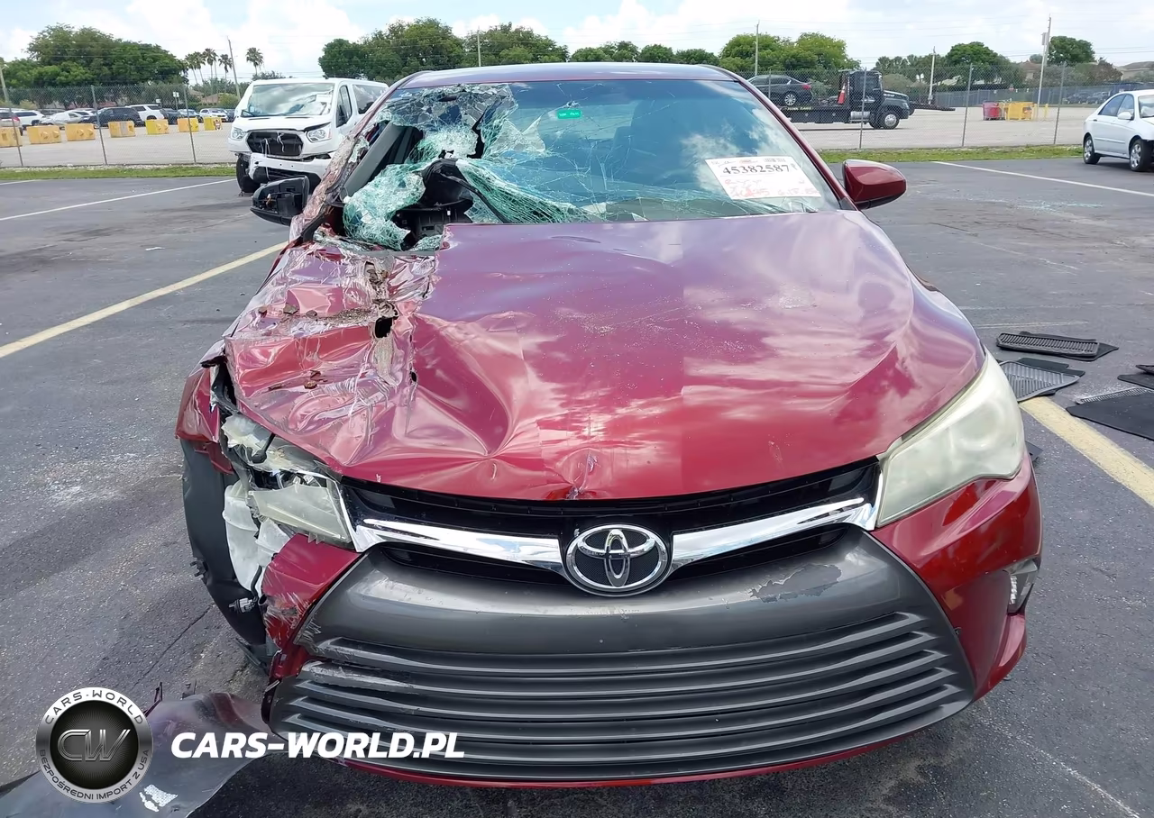 2015 Toyota Camry Le VIN:4T1BF1FK8FU988115 - 13
