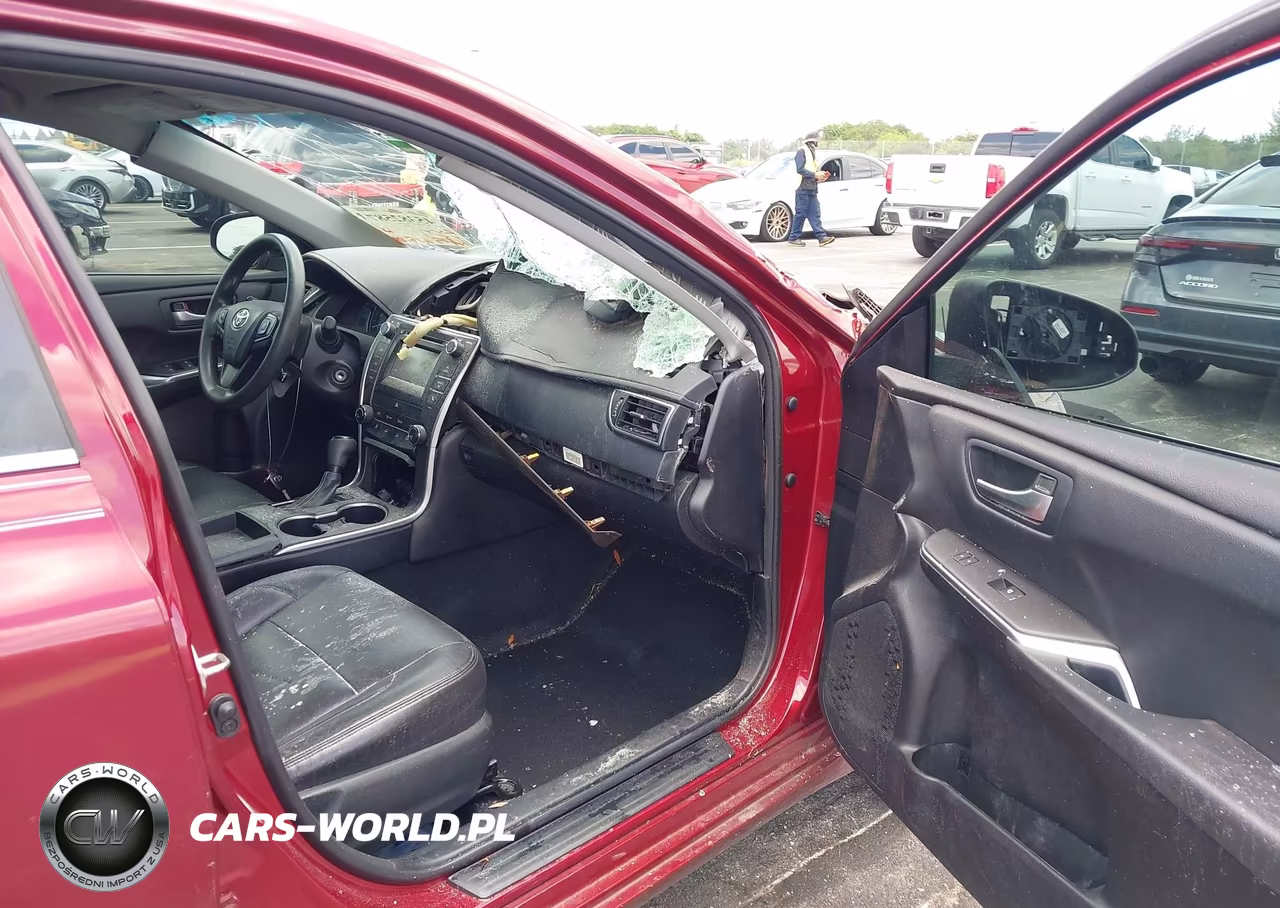 2015 Toyota Camry Le VIN:4T1BF1FK8FU988115 - 5