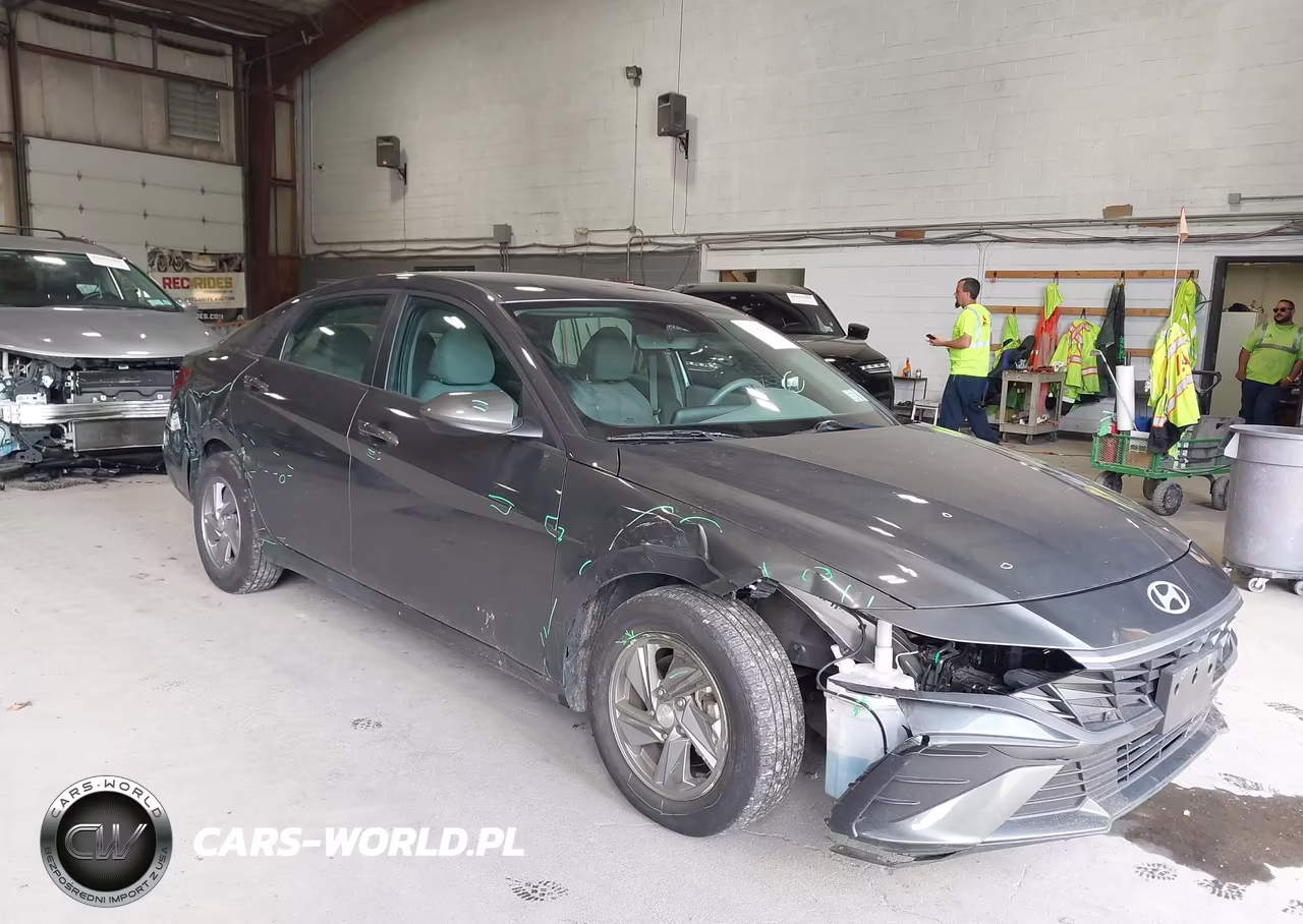 2025 Hyundai Elantra Se – zdjęcie 1 z 22