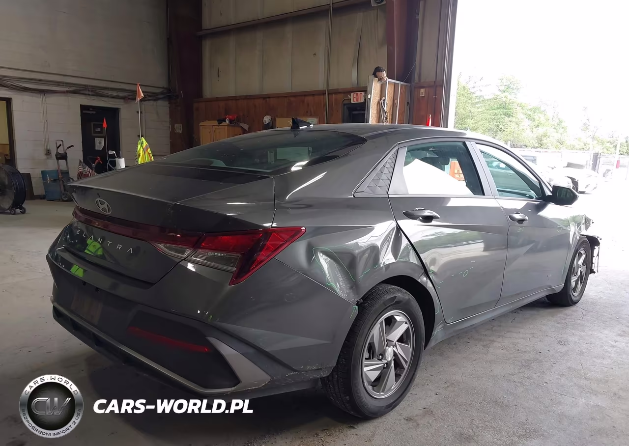 2025 Hyundai Elantra Se VIN:KMHLL4DG8SU951864 - 4