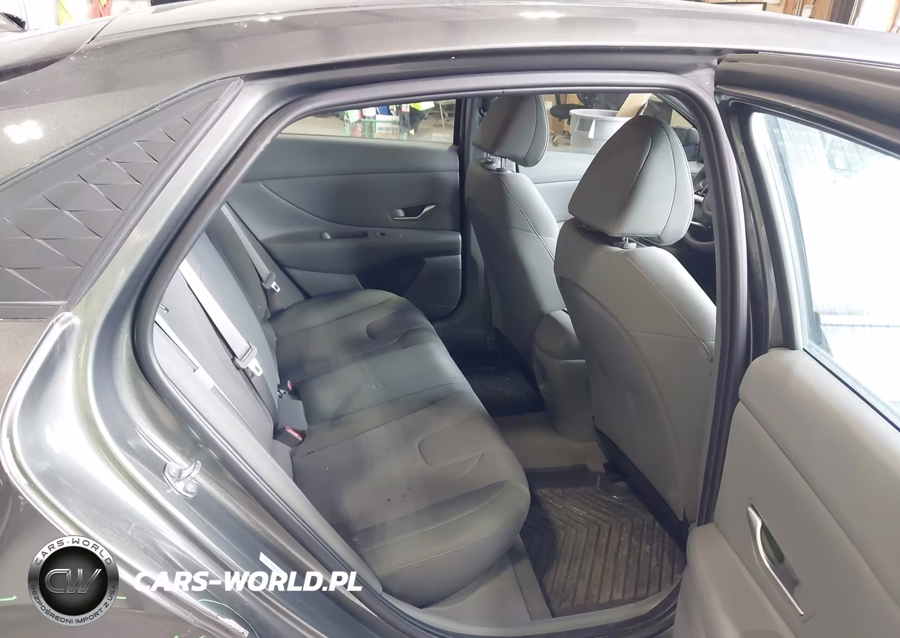 2025 Hyundai Elantra Se VIN:KMHLL4DG8SU951864 - 8