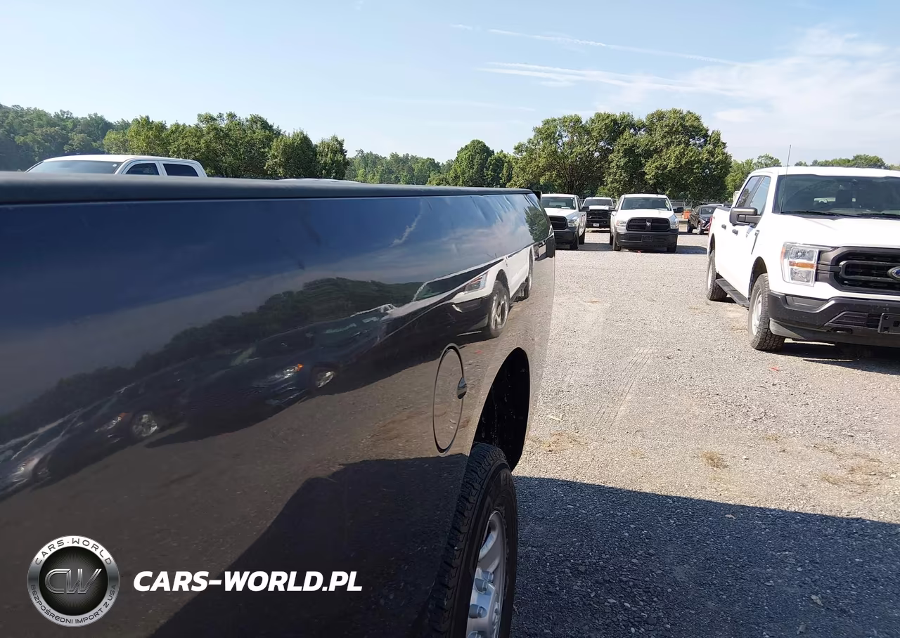 2018 Ram 3500 Tradesman 4X4 8' Box VIN:3C63R3GT9JG304842 - 16