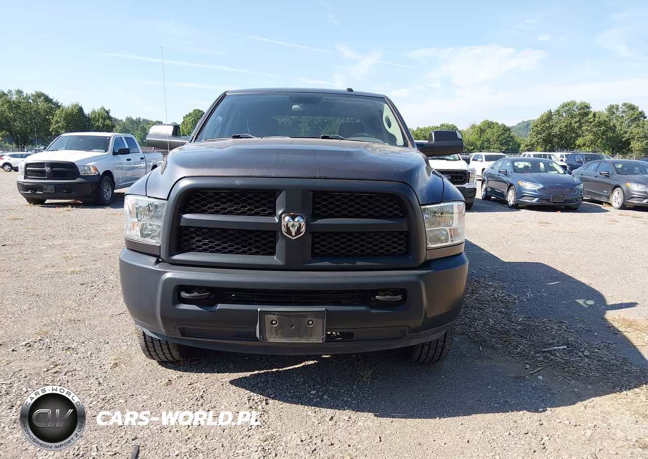 2018 Ram 3500 Tradesman 4X4 8' Box VIN:3C63R3GT9JG304842 - 17