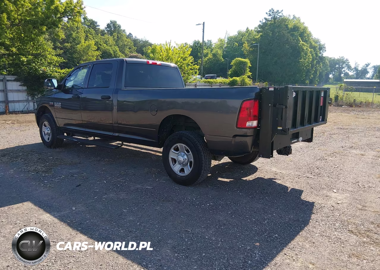 2018 Ram 3500 Tradesman 4X4 8' Box VIN:3C63R3GT9JG304842 - 3