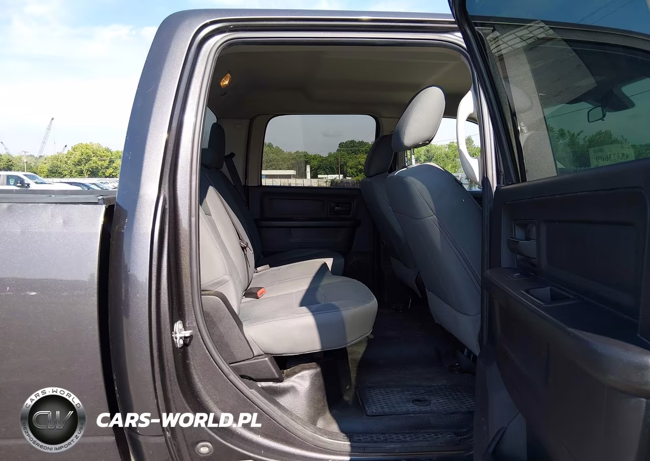 2018 Ram 3500 Tradesman 4X4 8' Box VIN:3C63R3GT9JG304842 - 8