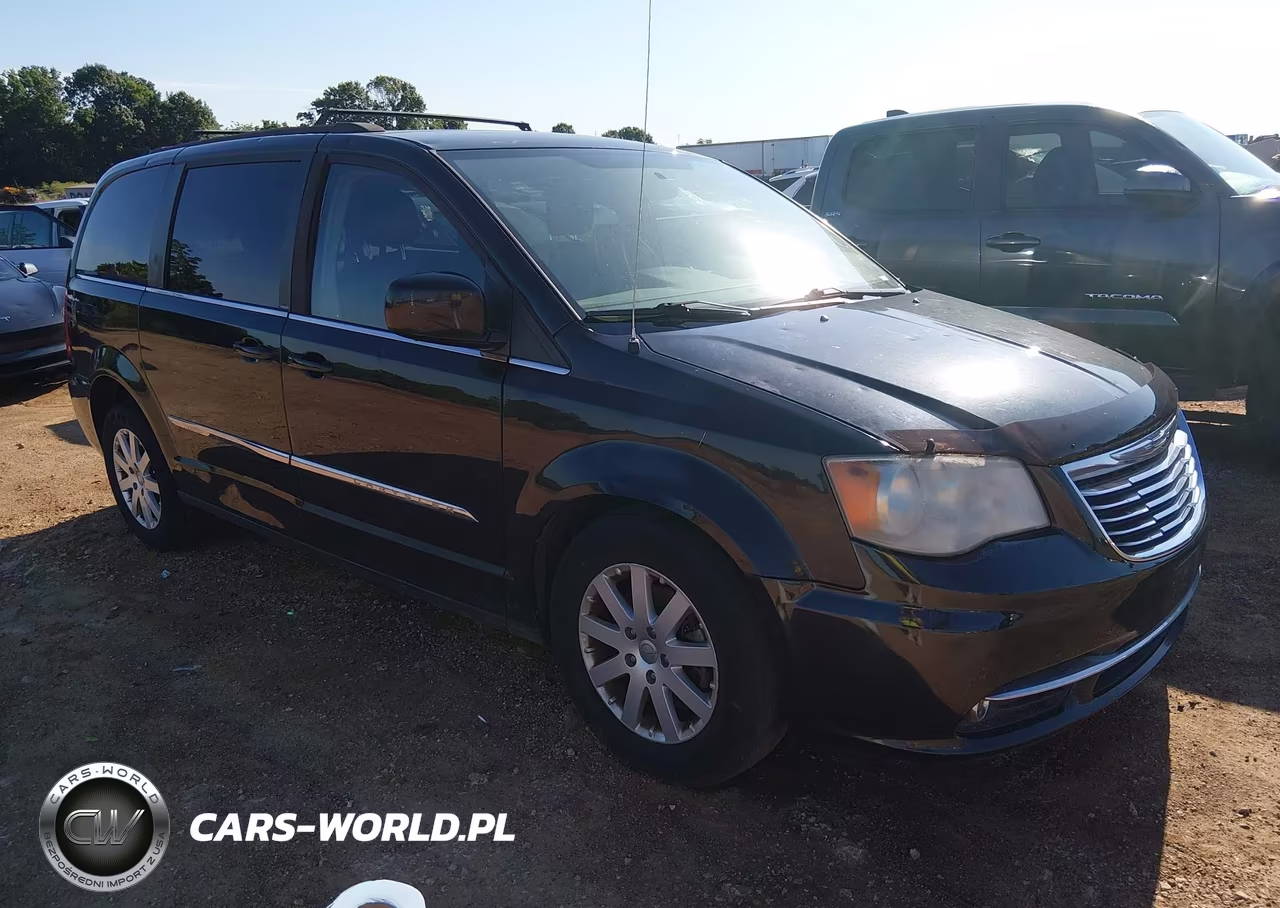 2014 Chrysler Town & Country Touring – zdjęcie 1 z 11