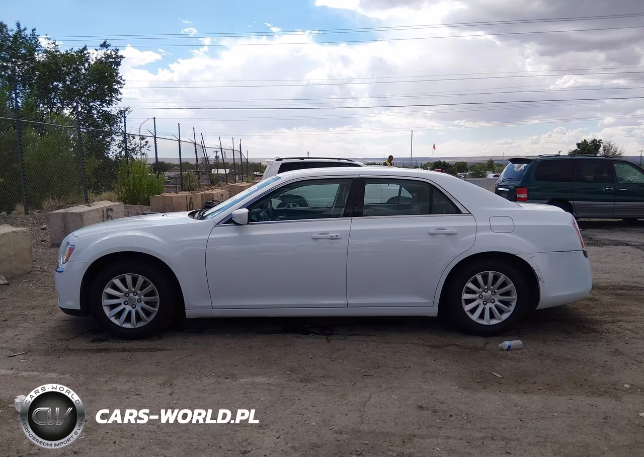 2014 Chrysler 300 VIN:2C3CCAAG1EH378972 - 15