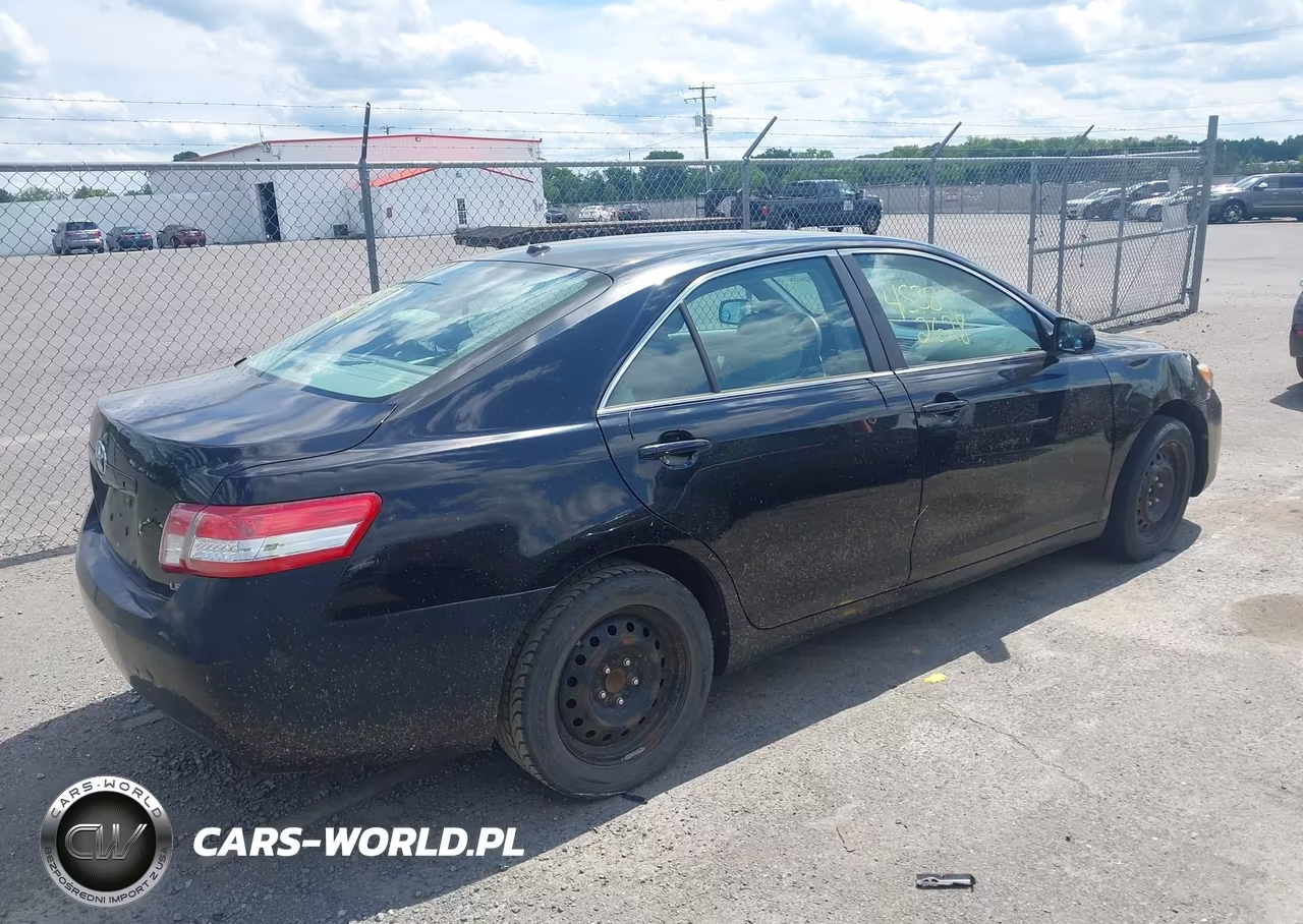 2010 Toyota Camry Le VIN:4T1BF3EK0AU085429 - 4