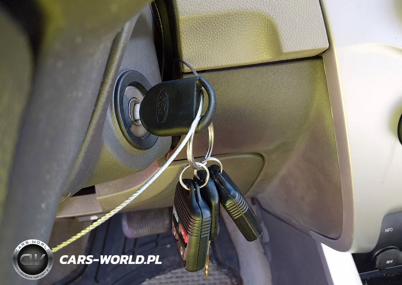 2010 Ford Focus S VIN:1FAHP3EN3AW289139 - 11