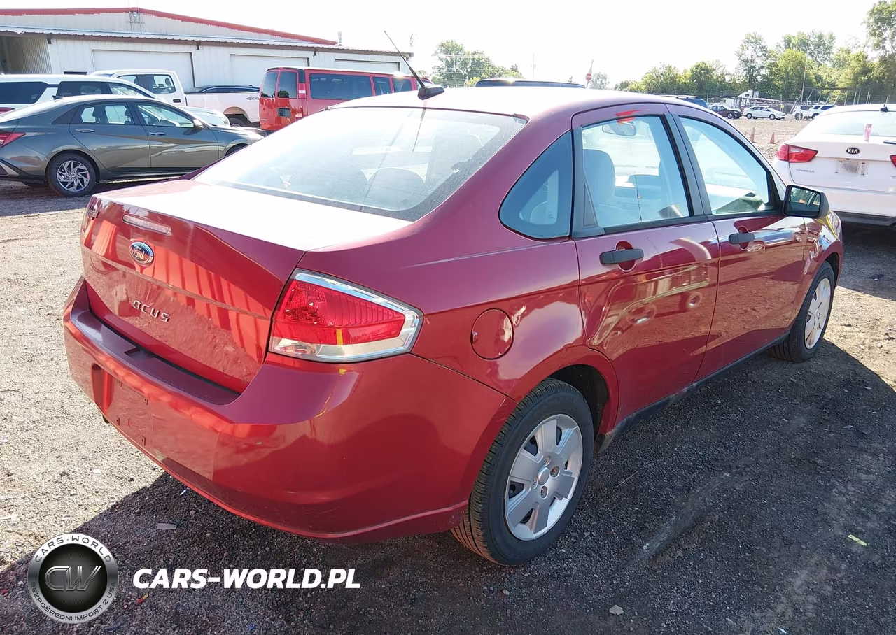 2010 Ford Focus S VIN:1FAHP3EN3AW289139 - 4