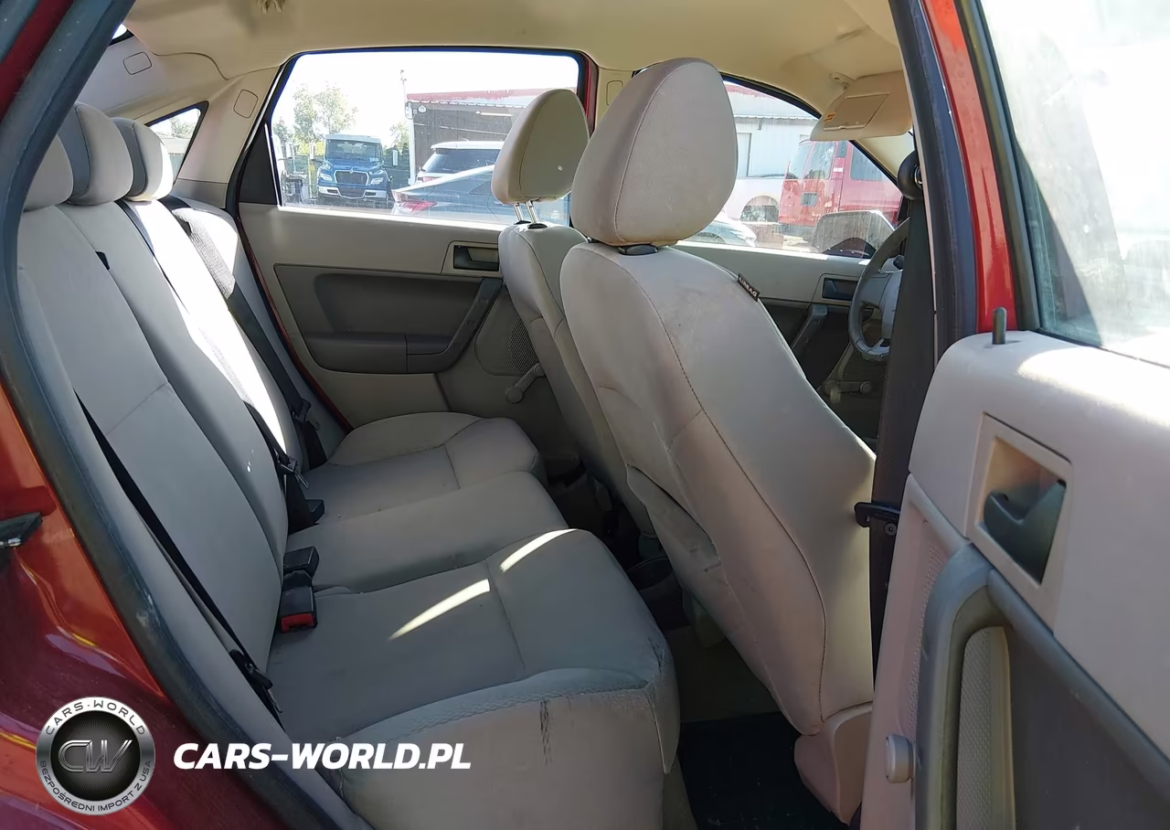 2010 Ford Focus S VIN:1FAHP3EN3AW289139 - 8