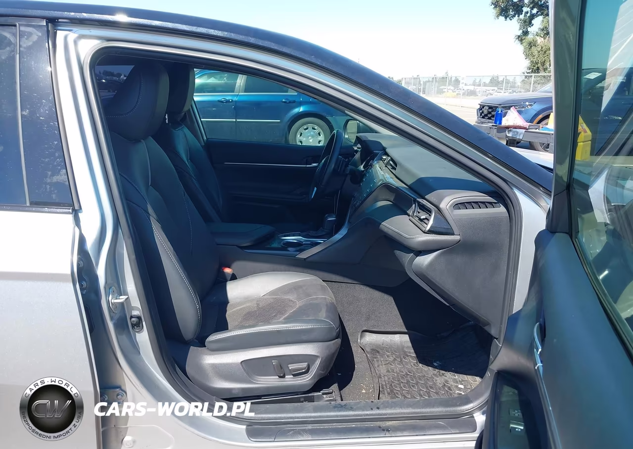 2020 Toyota Camry Xse VIN:4T1K61AK5LU347281 - 5