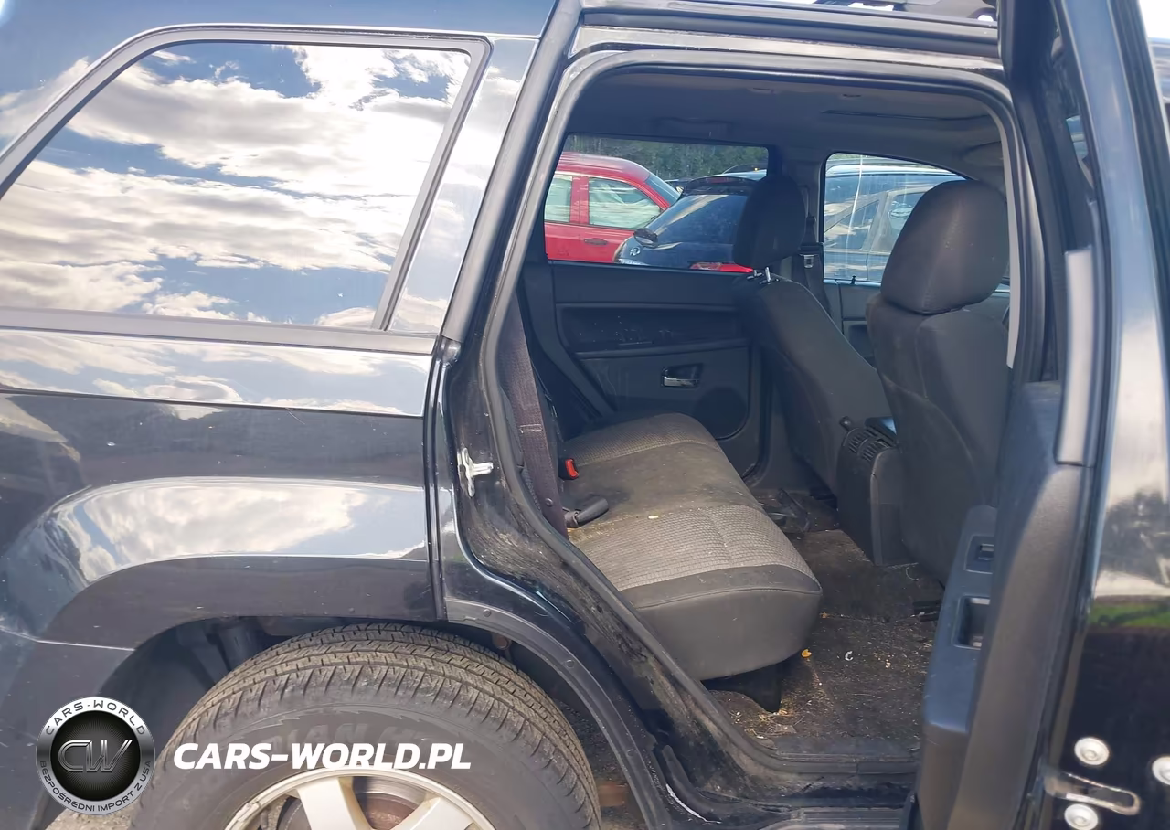 2009 Jeep Grand Cherokee Laredo VIN:1J8GR48K39C526452 - 8