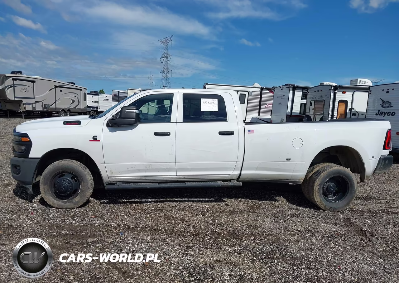 2025 Ram 3500 Tradesman 4X4 8' Box VIN:3C63RRGL8SG520394 - 13