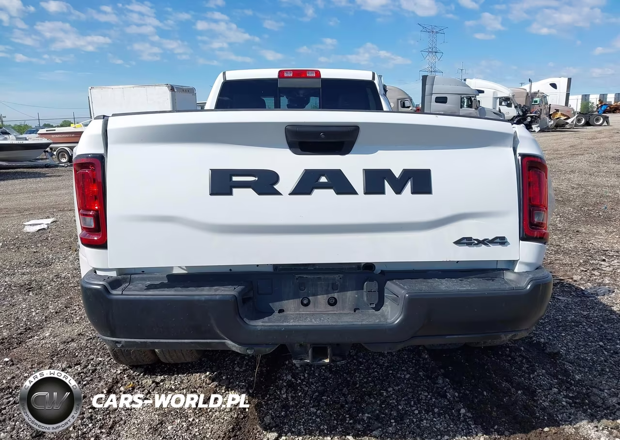 2025 Ram 3500 Tradesman 4X4 8' Box VIN:3C63RRGL8SG520394 - 14