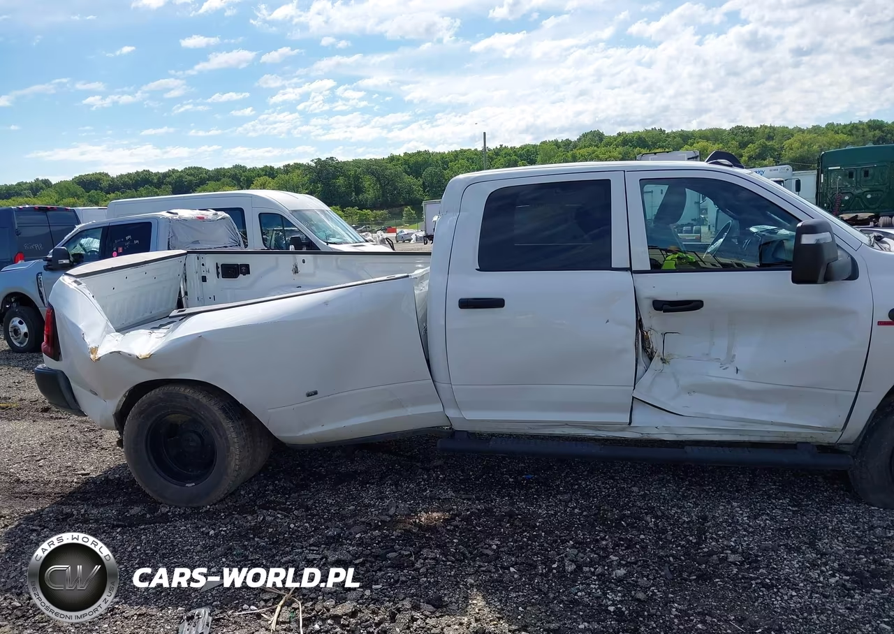2025 Ram 3500 Tradesman 4X4 8' Box VIN:3C63RRGL8SG520394 - 6