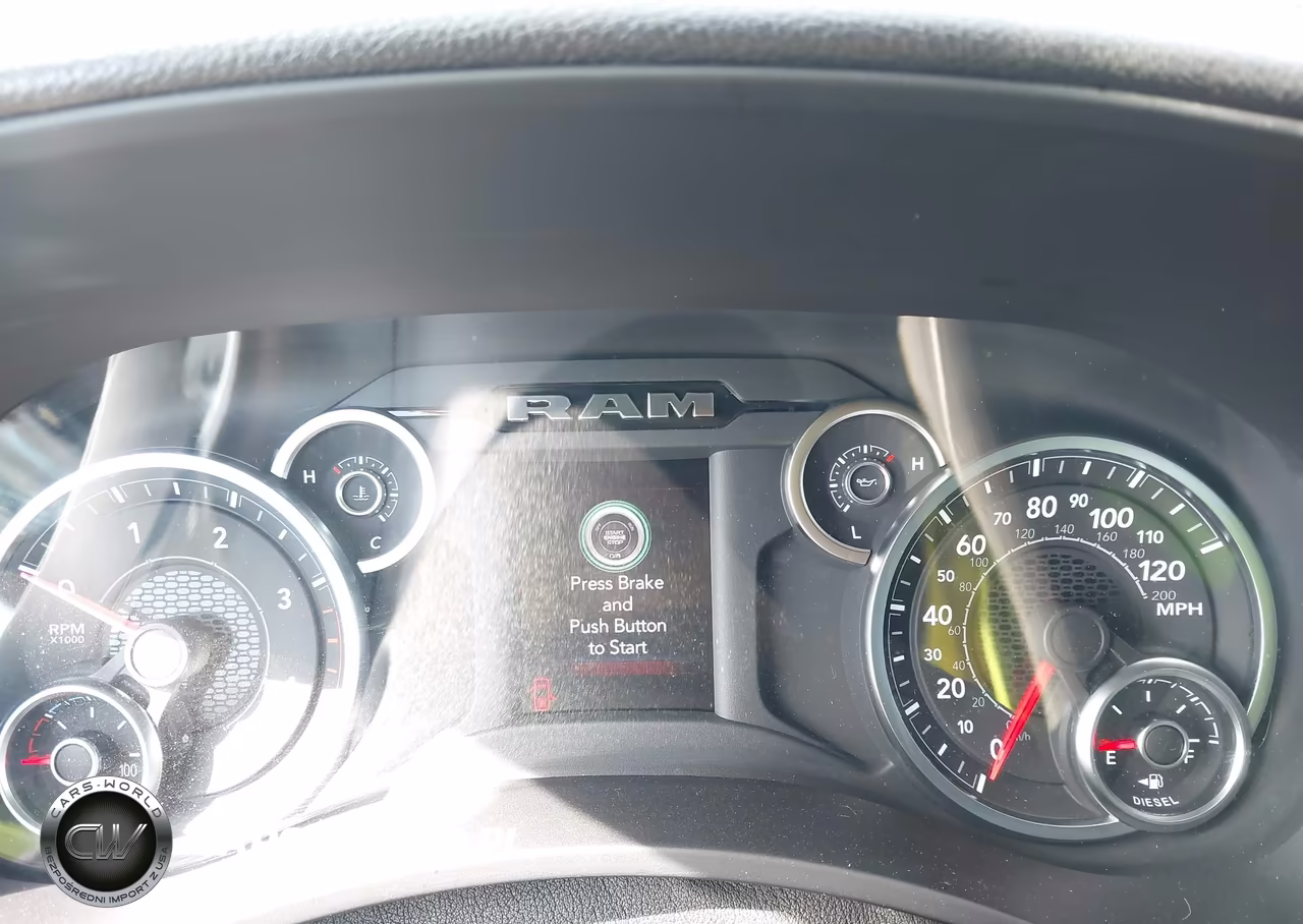 2025 Ram 3500 Tradesman 4X4 8' Box VIN:3C63RRGL8SG520394 - 7